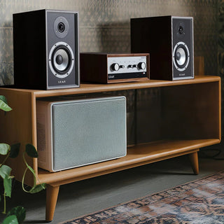 Leak: Sandwich 100 Bookshelf Speakers - Walnut / Pair