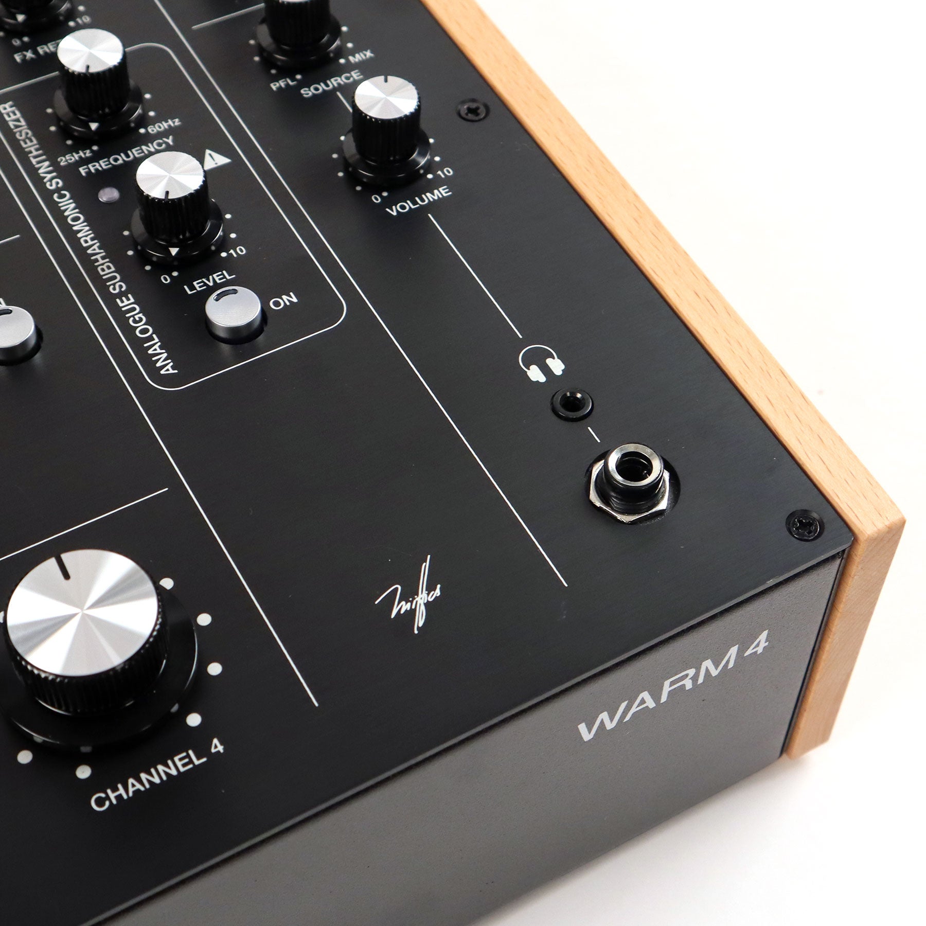 Ecler WARM4 FourChannel Analogue Rotary Mixer —