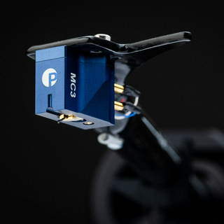 Pro-Ject: 6Perspex SB Balanced Acrylic Turntable w/ Pick It MC3 (Installed)