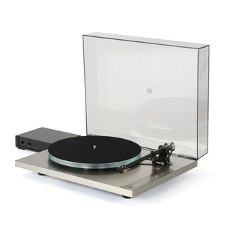 Rega: Planar 6 RS Turntable w/ Nd9 Cartridge