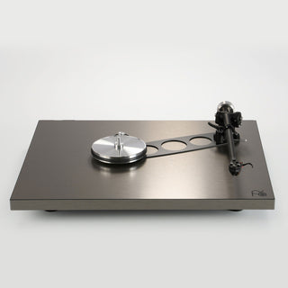 Rega: Planar 6 RS Turntable w/ Nd9 Cartridge