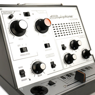Stylophone: Theremin Portable Synthesizer