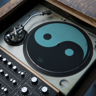 Turntable Lab: Dr. Suzuki Record Mat - Dark Mode