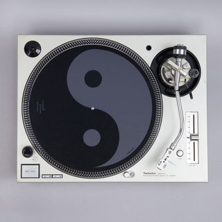 Turntable Lab: Dr. Suzuki Record Mat - Dark Mode