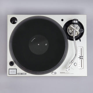 Turntable Lab: CFM Carbon Fiber Turntable Mat
