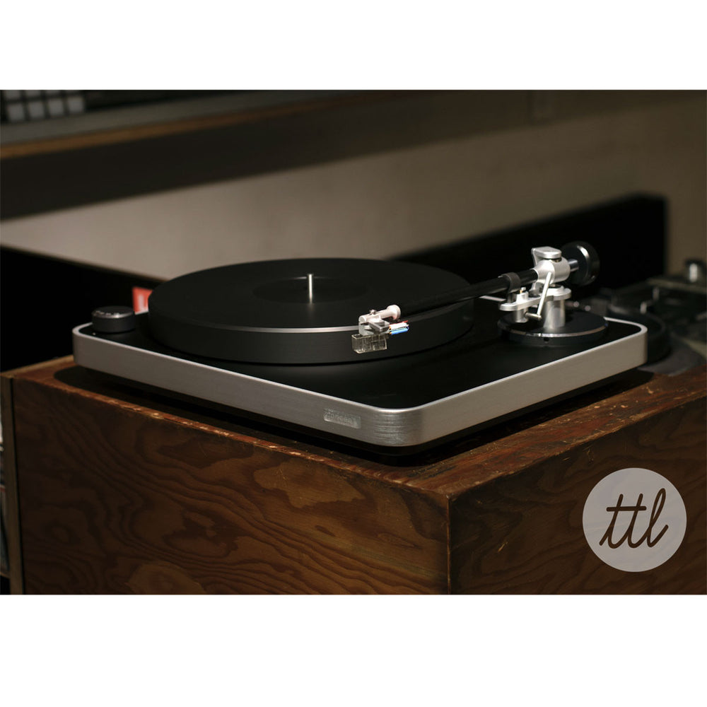 Clearaudio: Concept Turntable - Verify Tonearm / Concept MM Cartridge lifestyle