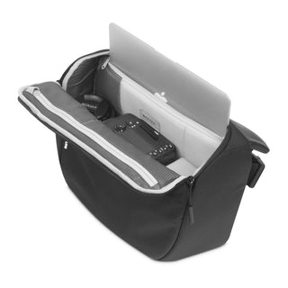 Incase: DSLR Sling Pack - Black (CL58067)