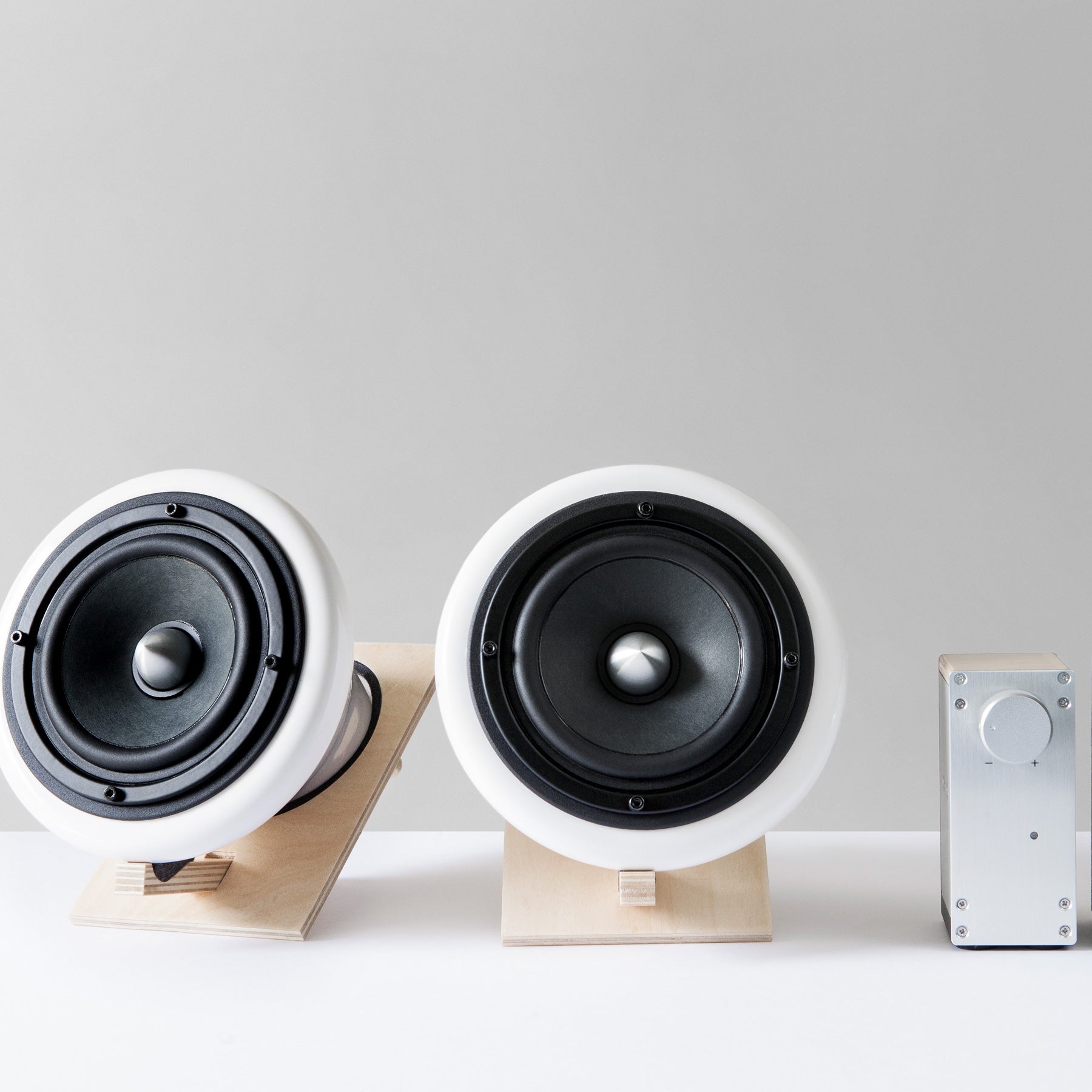 Joey Roth: Ceramic Speakers + Amplifier — TurntableLab.com