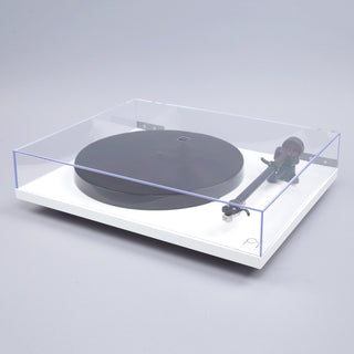 Rega: Planar 1 Plus Turntable w/ Built-In Phono Preamp - Gloss White (Open Box Special)