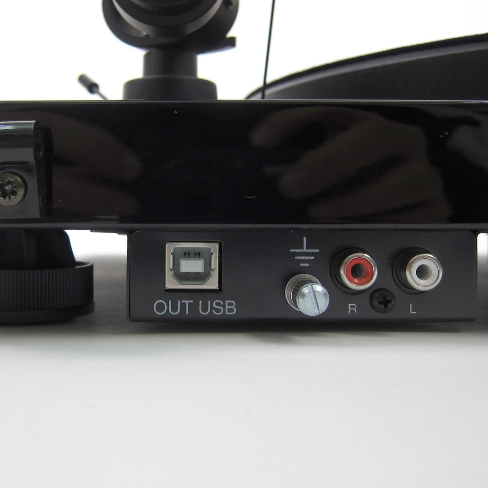 Pro-Ject: Debut USB (OM5e) - White - — TurntableLab.com
