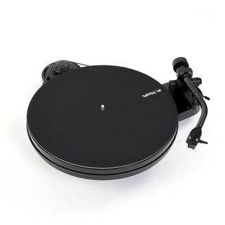 Pro-Ject: RPM 1 Carbon Turntable (Rainier) - Gloss Black (RPM1)