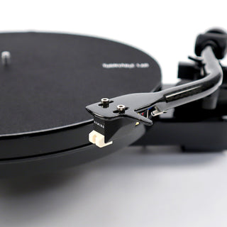 Pro-Ject: RPM 1 Carbon Turntable (Rainier) - Gloss Black (RPM1)