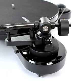 Pro-Ject: RPM 1 Carbon Turntable (Rainier) - Gloss Black (RPM1)