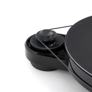 Pro-Ject: RPM 1 Carbon Turntable (Rainier) - Gloss Black (RPM1)