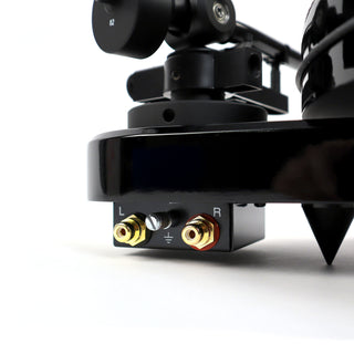Pro-Ject: RPM 1 Carbon Turntable (Rainier) - Gloss Black (RPM1)