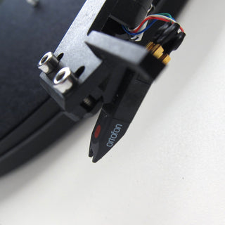 Pro-Ject: Vertical Turntable Right w/ Bluetooth